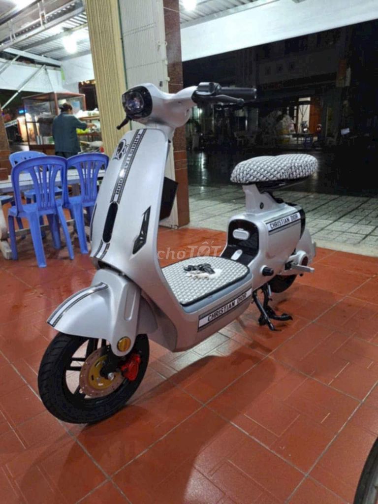 dư xe nên cần bán. Mua bán Xe điện tại Quận Hải Châu Đà Nẵng được đăng bởi Thanh hình 2