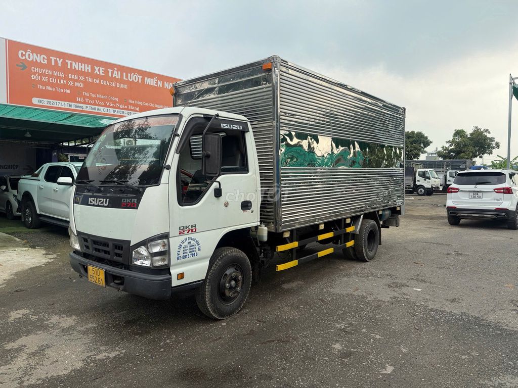 Xe Tải Isuzu 2,25 Tấn Thùng Kín 4m350 Đời 2020. Mua bán Xe tải, xe ben tại Quận 12 Tp Hồ Chí Minh được đăng bởi XE TẢI LƯỚT MIỀN NAM  hình 1
