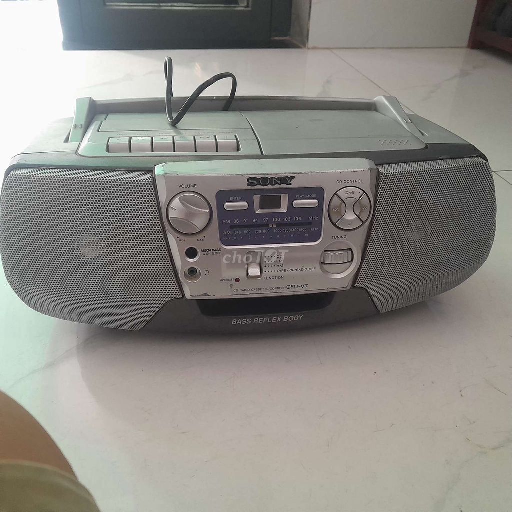 Đài cassette Sony CFD-V7 nghe đài tốt