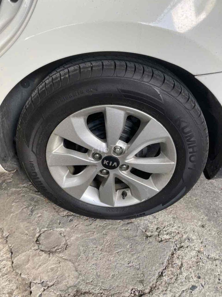 Kia Rio 2015 1.4 MT Sedan -nhập hàn quốc