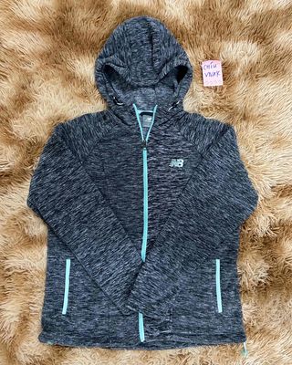 Áo khoác nỉ hiệu New Balance, hàng VNXK, dư xịn. Mua bán Quần áo tại Thành phố Sa Đéc Đồng Tháp được đăng bởi CHÍU VNXK