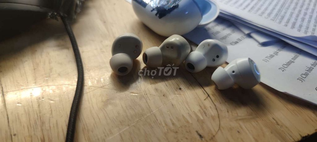Tai nghe Realfit F4 Trắng, Be Đã sử dụng. Mua bán Tivi, Âm thanh tại Quận Hai Bà Trưng Hà Nội được đăng bởi Too Disappointeed hình 1