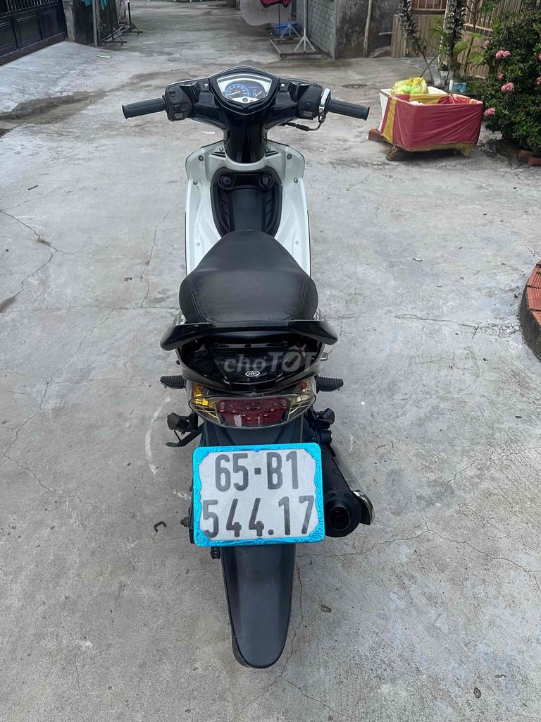 Yamaha Exciter 135 Trắng. Mua bán Xe máy tại Quận Cái Răng Cần Thơ được đăng bởi Cầm Đồ Minh Tấn hình 5