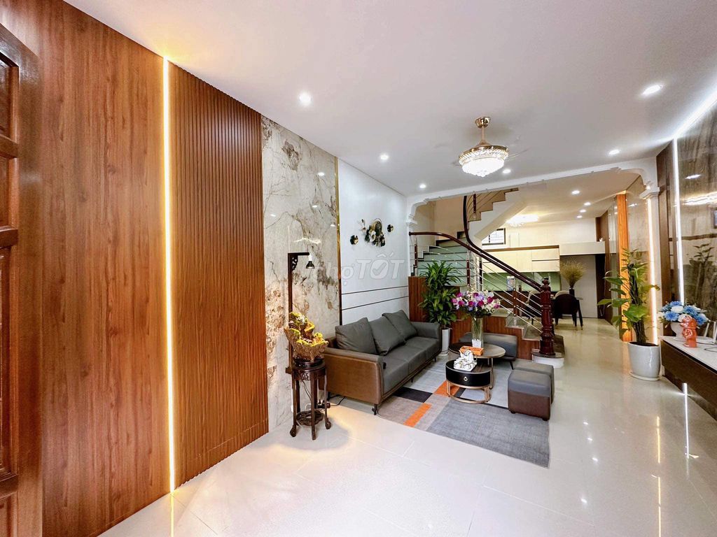 Bán nhà Kim giang,55m2 x 5 tầng, giá chỉ 7.8 tỷ, ở luôn, SĐCC, ngõ đẹp