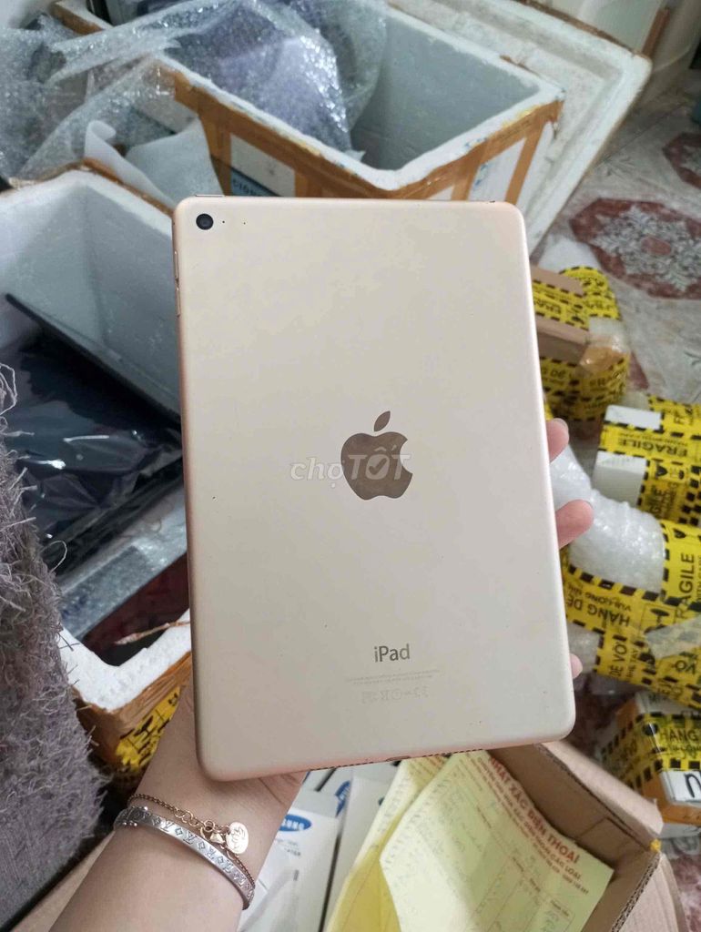 iPad mini 4, 16GB, pin trâu, màn ám, full vân. Mua bán Máy tính bảng tại Thành phố Thủ Dầu Một Bình Dương được đăng bởi Phước Mobile hình 1