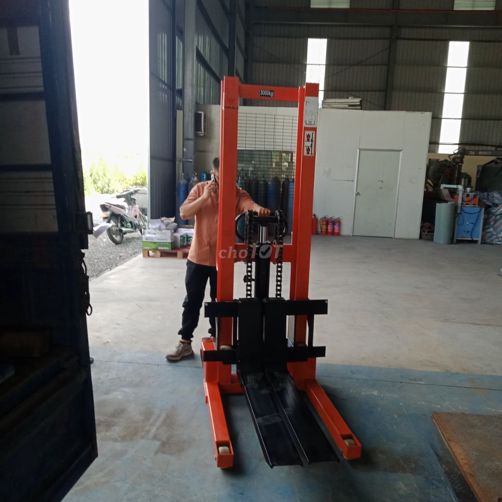 THANH LÝ DÒNG XE NÂNG TAY CAO 3T 1.6M TẠI KHO. Mua bán Đồ chuyên dụng, Giống nuôi trồng tại Huyện Đông Anh Hà Nội được đăng bởi xenangcongnghiep hình 1