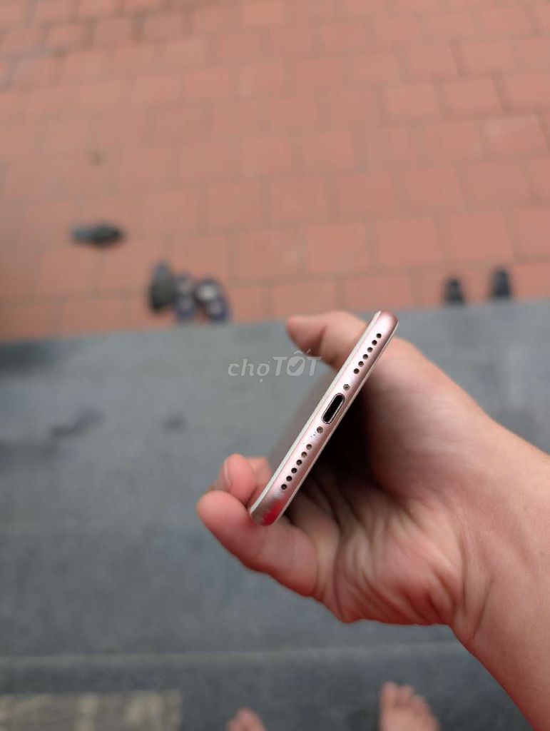iPhone 7 64GB Quốc Tế Màu Hồng. Mua bán Điện thoại tại Thành phố Phúc Yên Vĩnh Phúc được đăng bởi Quân hình 1