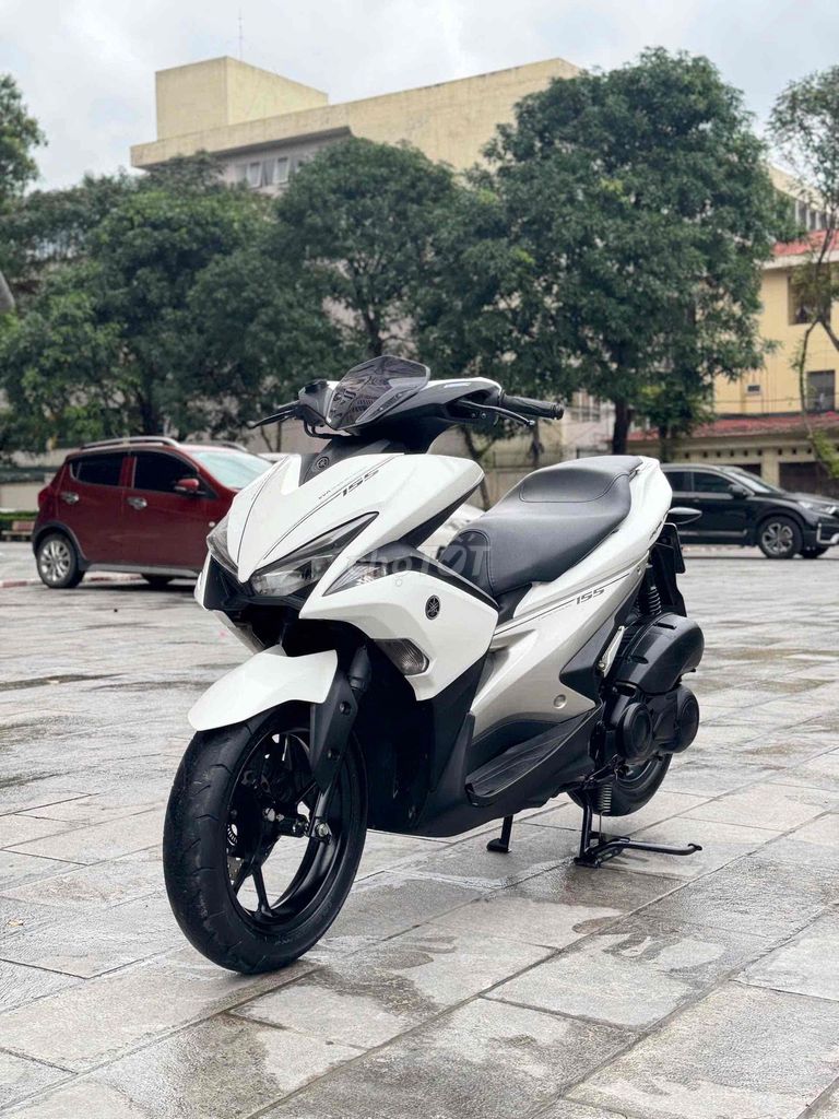 NVX 155 sơn máy zin 100% trắng 1 chủ 2018 chất. Mua bán Xe máy tại Quận Cầu Giấy Hà Nội được đăng bởi nguyễn bích thuỷ hình 15