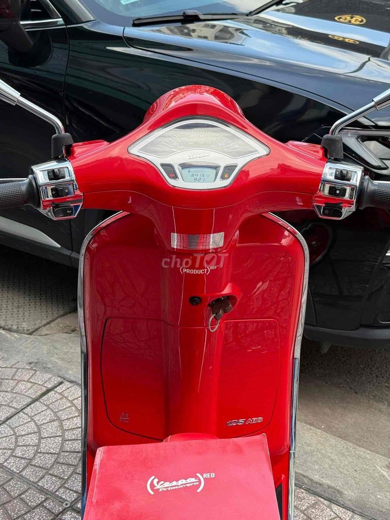 Vespa Primaver Red limited 2021 siêu mới 95%. Mua bán Xe máy tại Quận Phú Nhuận Tp Hồ Chí Minh được đăng bởi VESPA Piaggio Quốc Vương  hình 8