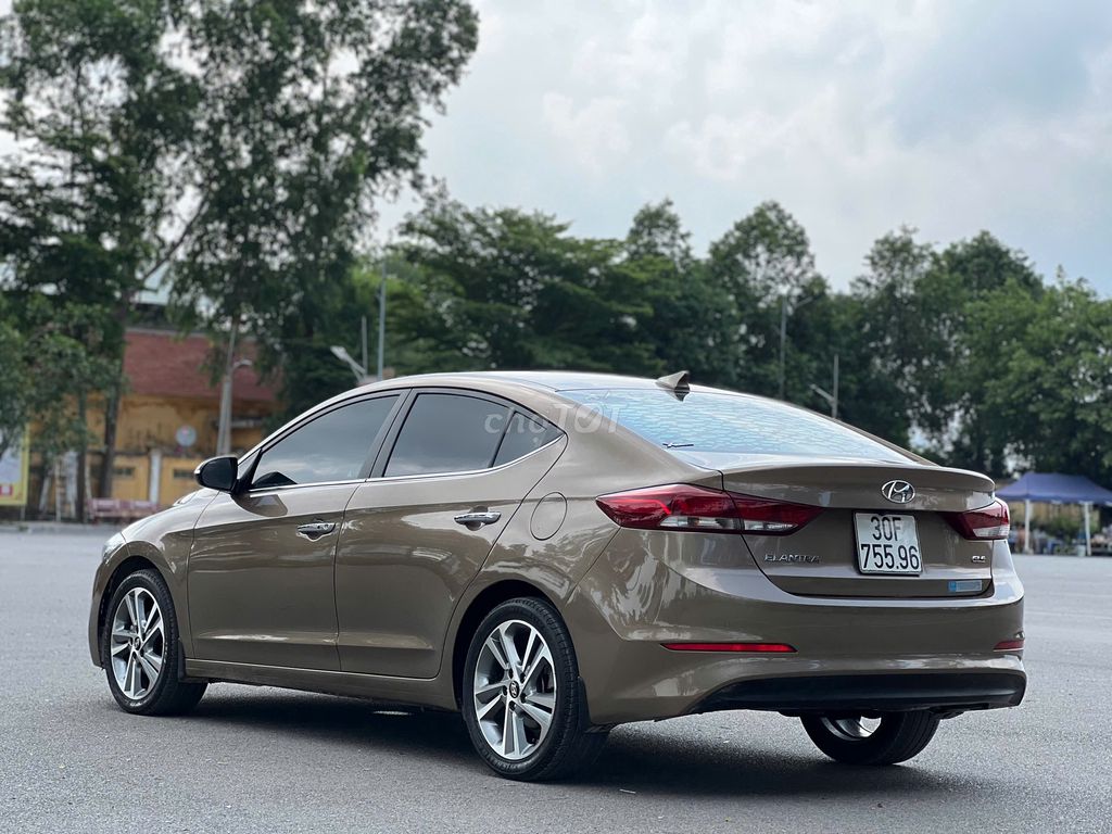 Elantra 2019 2.0AT Nâu vàng ánh kim xe rất mới. Mua bán Ô tô tại Quận Thanh Xuân Hà Nội được đăng bởi Vạn Phát  Auto hình 12