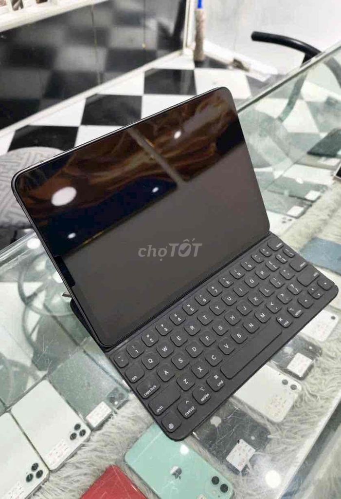 Apple iPad Pro M1 11 inch 128GB+ Folio Chính hãng. Mua bán Máy tính bảng tại Quận Đống Đa Hà Nội được đăng bởi Quý Hoàng hình 1