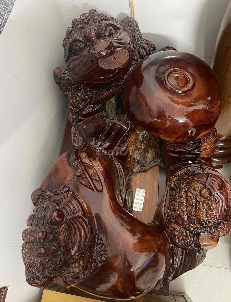 Tượng gỗ trang trí Cổ điển Nâu đỏ. Mua bán Cây cảnh, đồ trang trí tại Thành phố Huế Thừa Thiên Huế được đăng bởi doan dung hình 1