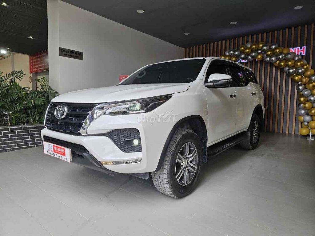 Toyota Fortuner 2.4AT 4X2 2024 Xe hãng bán. Mua bán Ô tô tại Quận Tân Phú Tp Hồ Chí Minh được đăng bởi TRƯƠNG THANH TUYỀN hình 2