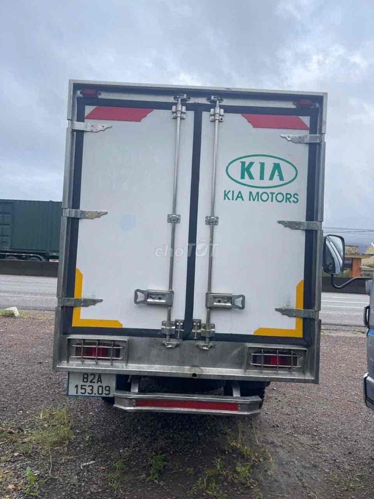 KIA K165 thùng kín 2,4 tấn đời 2016. Mua bán Xe tải, xe ben tại Huyện Phù Mỹ Bình Định được đăng bởi Vothanhhai1976 hình 4