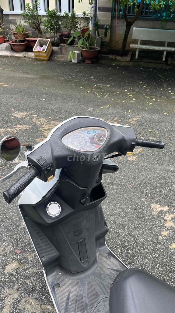 Xe Candy-Hi 50cc Màu Trắng Đẹp. Mua bán Xe máy tại Quận Gò Vấp Tp Hồ Chí Minh được đăng bởi Ngọc Bảo hình 4