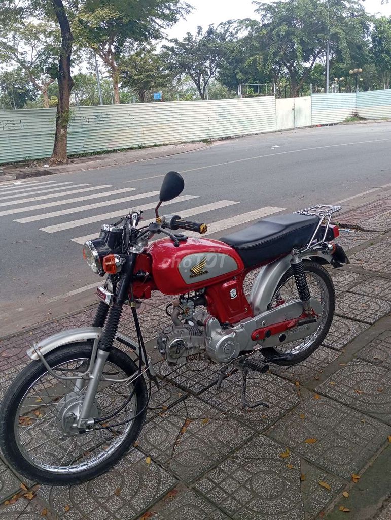 Honda DT-67 2023 Đỏ bạc. Mua bán Xe máy tại Huyện Hóc Môn Tp Hồ Chí Minh được đăng bởi Tuấn hình 4