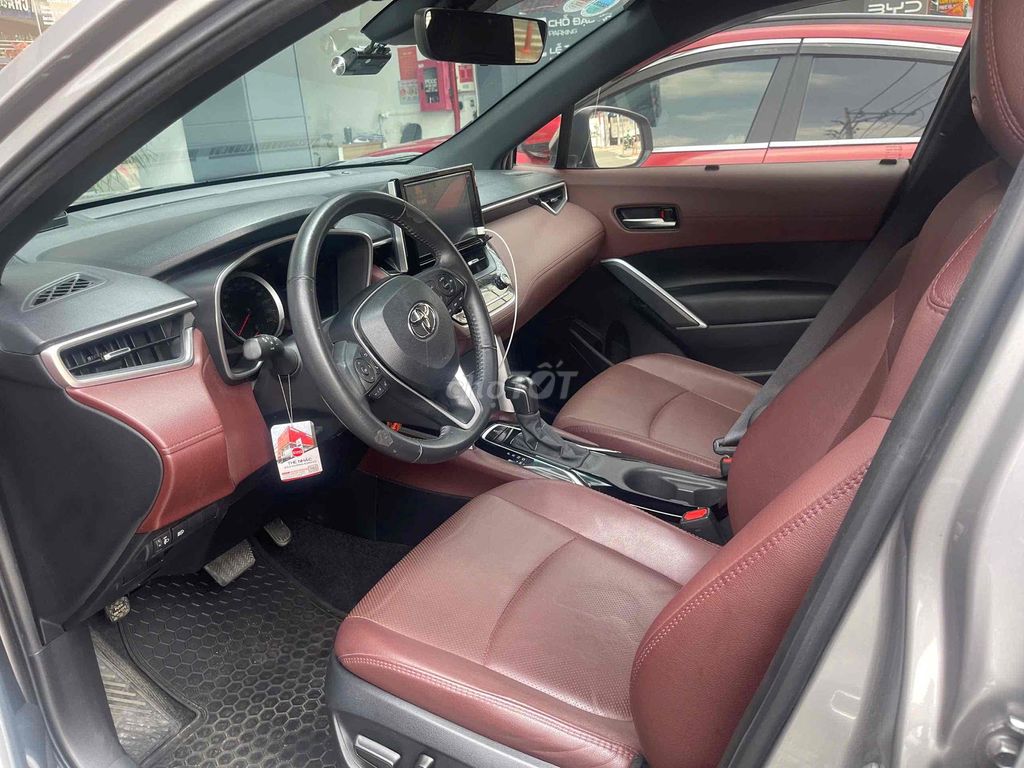 Toyota Corolla Cross 2021 1.8V - 33000 km. Mua bán Ô tô tại Quận 7 Tp Hồ Chí Minh được đăng bởi Lê Anh hình 6