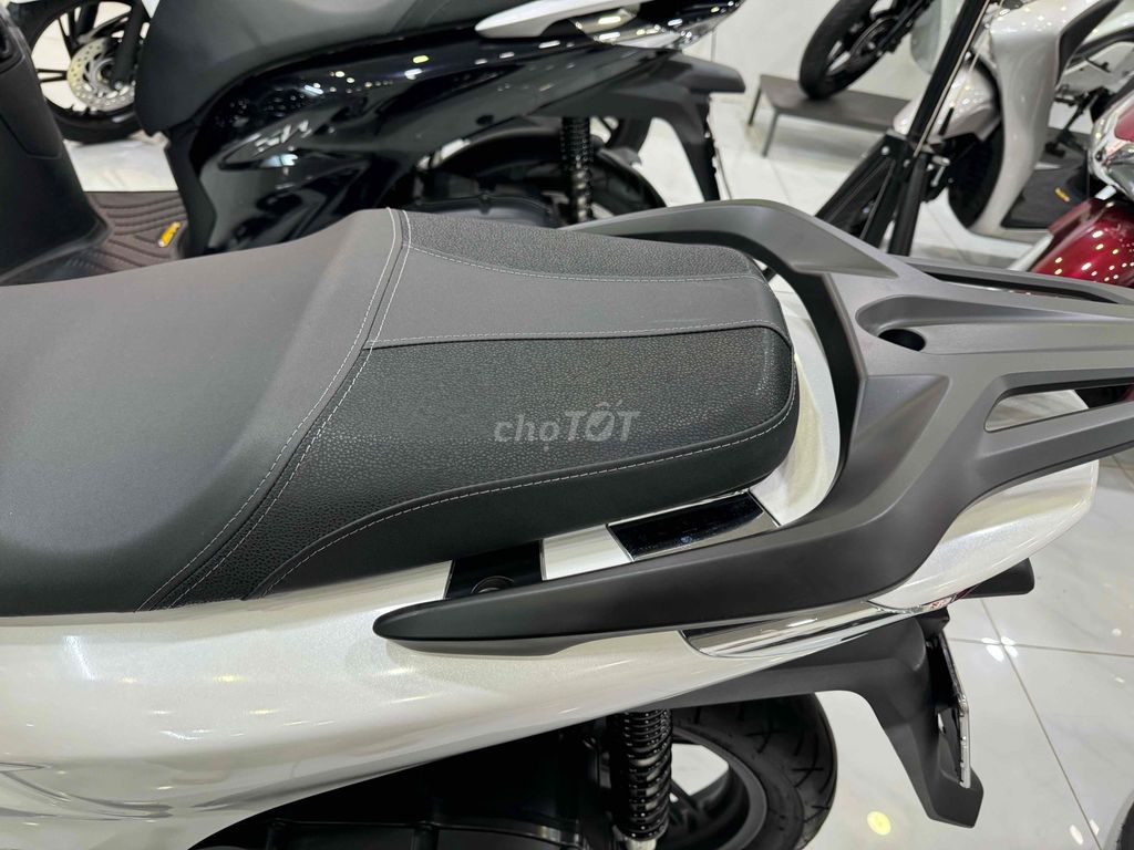 Sh125cbs 2023 Trắng đen sporty bsTp zin keng.. Mua bán Xe máy tại Quận Phú Nhuận Tp Hồ Chí Minh được đăng bởi XeMáy MinhThứ59  hình 9