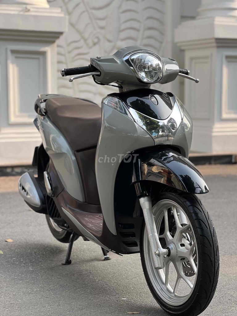 Honda sh mode chính chủ tùe mới nguyên bản xe đẹp