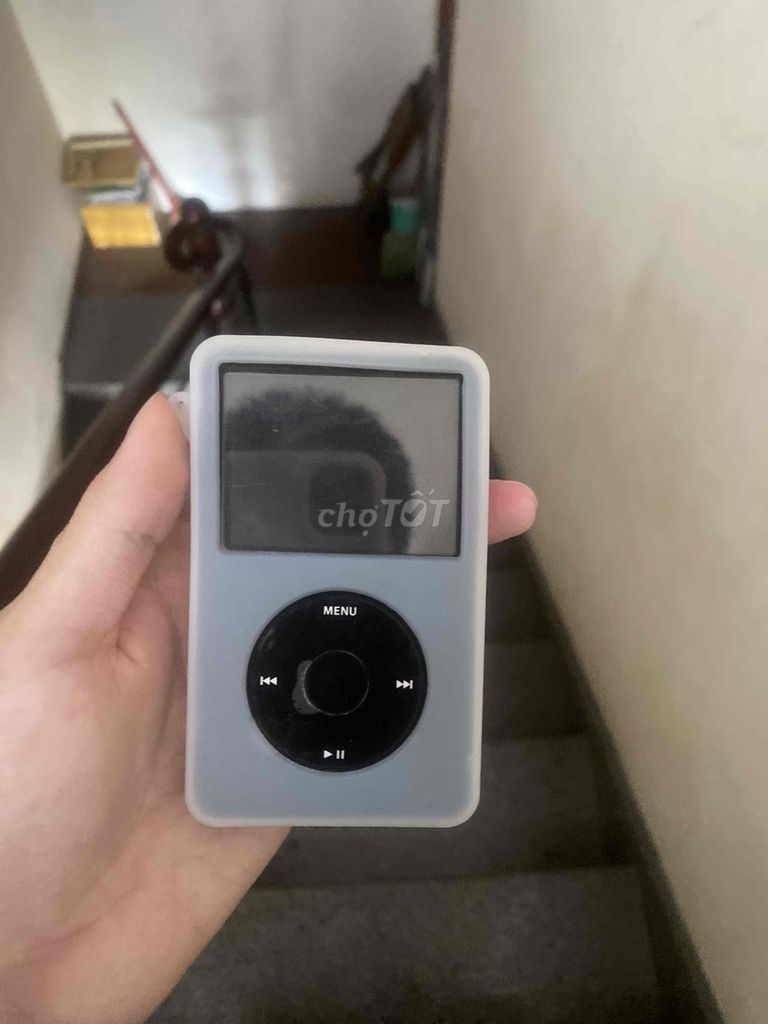 Máy nghe nhạc Apple iPod Classic. Mua bán Tivi, Âm thanh tại Quận Bình Thạnh Tp Hồ Chí Minh được đăng bởi nguyễn dũng hình 1
