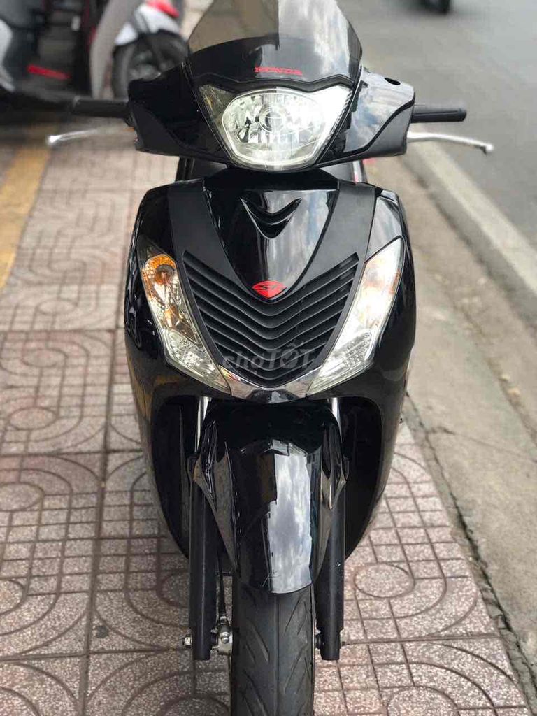 DYLAN150 2004 UP 2010 2 DĨA - BAO TÊN BAO GÓP. Mua bán Xe máy tại Quận 8 Tp Hồ Chí Minh được đăng bởi XE MÁY NGUYỄN MINH SƠN hình 1