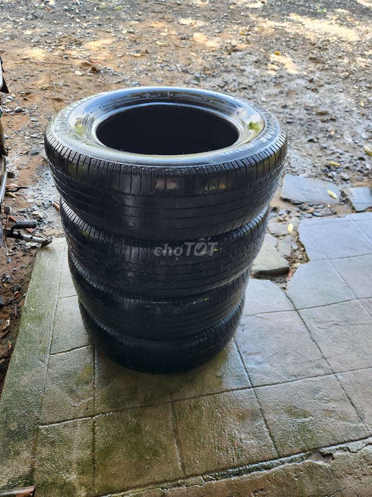 4 cái lốp Innova mới thay ra còn đẹp. Mua bán Phụ tùng xe tại Huyện Cầu Ngang Trà Vinh được đăng bởi Nguyễn hình 5
