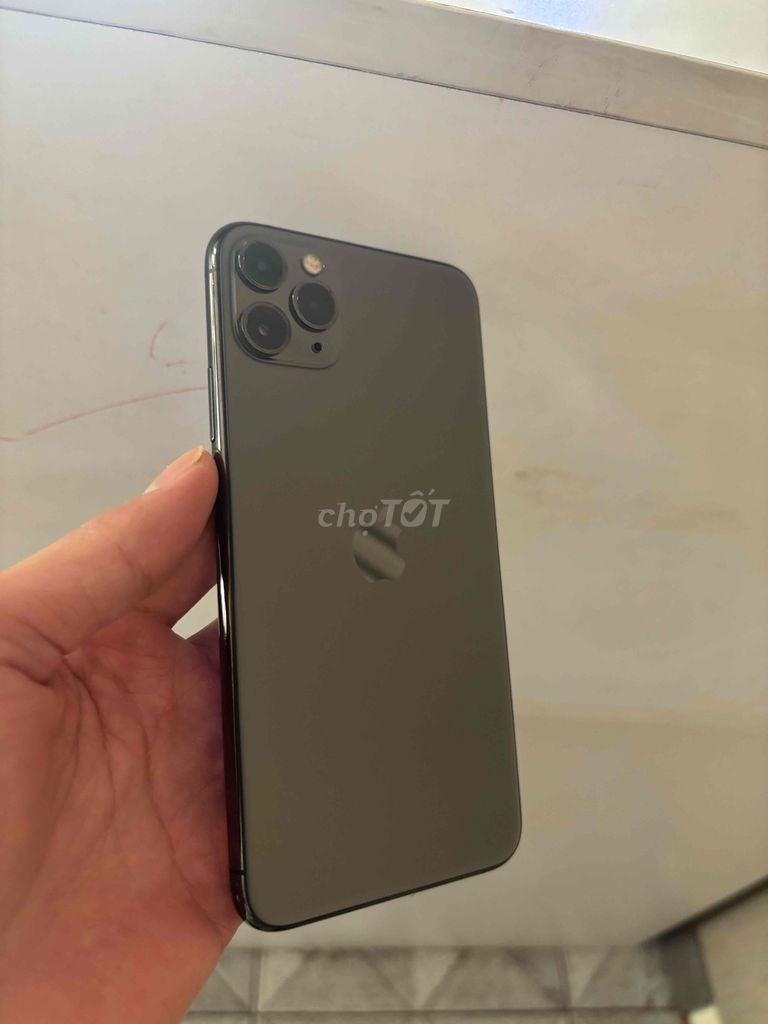 Apple iPhone 11 Pro Max 64GB quốc tế. Mua bán Điện thoại tại Quận Ninh Kiều Cần Thơ được đăng bởi everest hình 1