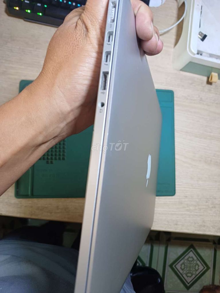 Apple Macbook Pro i7 15 inch 8GB/256GB Đã dùng. Mua bán Laptop tại Huyện Bàu Bàng Bình Dương được đăng bởi le tuan anh hình 1