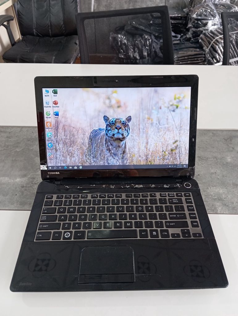 Toshiba Core i5 / 4G / SSD 128G / 14inch