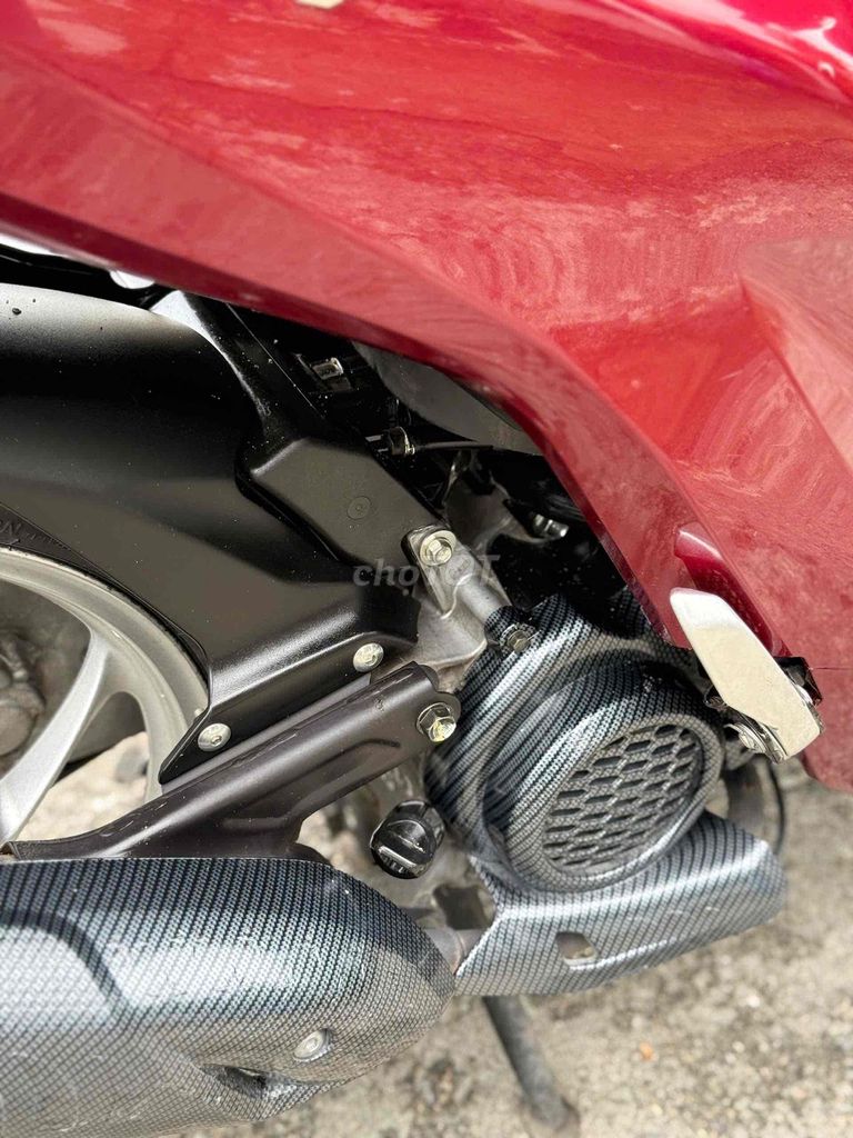 Honda Vision 2023 Smartkey Đỏ. Mua bán Xe máy tại Huyện Củ Chi Tp Hồ Chí Minh được đăng bởi HuỳnhLâm Bổn hình 4