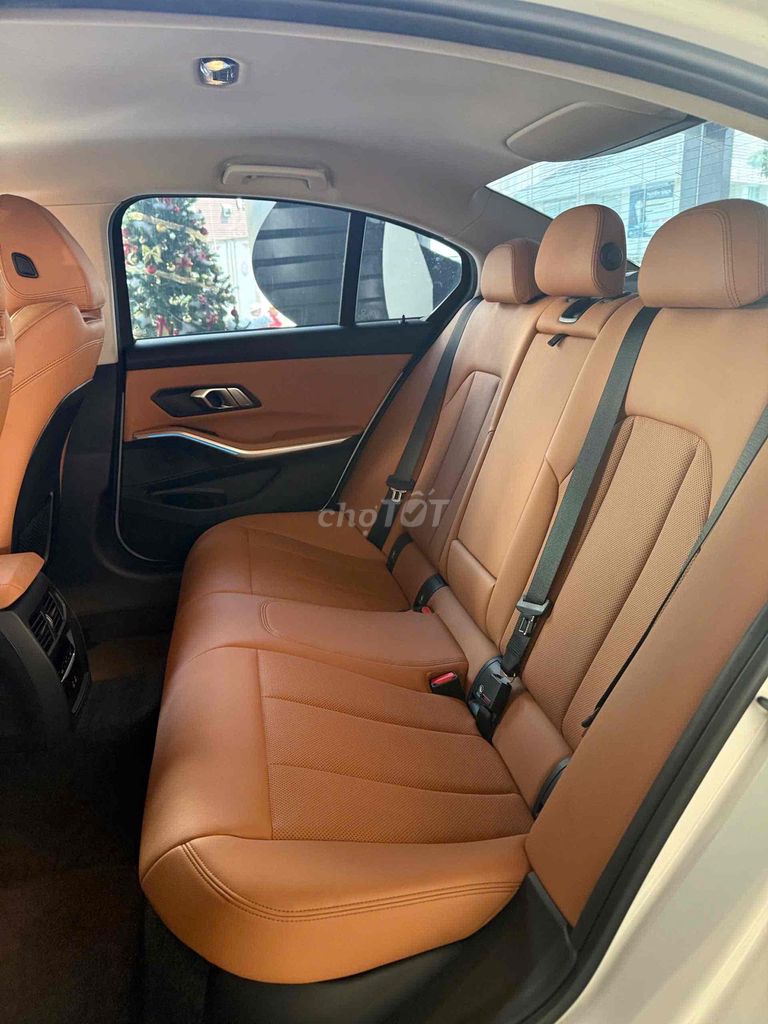 BMW 3 Series 2023 320i Sport Line. Mua bán Ô tô tại Quận Tân Bình Tp Hồ Chí Minh được đăng bởi GREENWAY AUTO hình 17