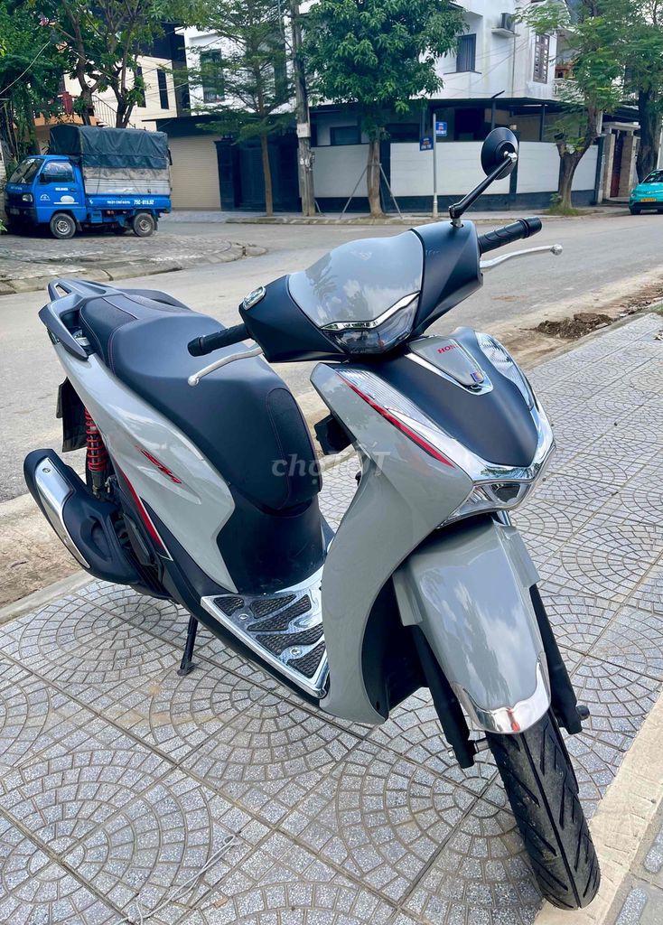 Honda SH 125 2025 oddo 3000 km. Mua bán Xe máy tại Thành phố Huế Thừa Thiên Huế được đăng bởi phi anh hình 2