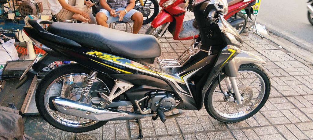 Cần bán xe wave RSX Fi đời 2018 máy. Mua bán Xe máy tại Thành phố Long Xuyên An Giang được đăng bởi A Thức hình 4