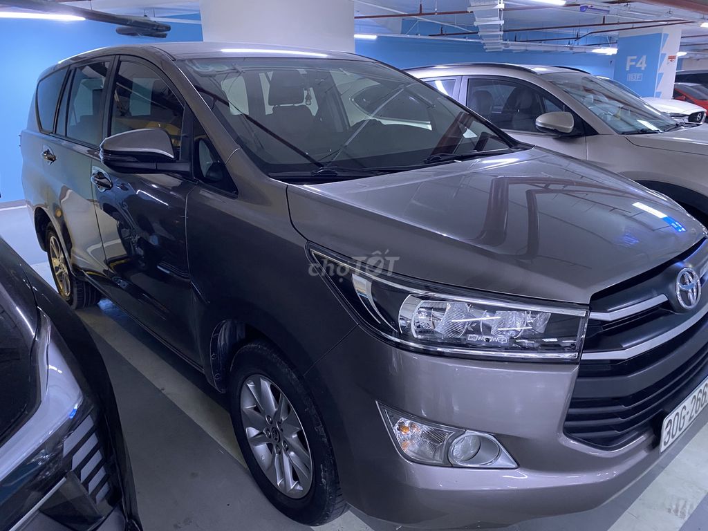 Toyota Innova 2020 Số sàn 100000 km Xám. Mua bán Ô tô tại Quận Ba Đình Hà Nội được đăng bởi Toan Xuan hình 7