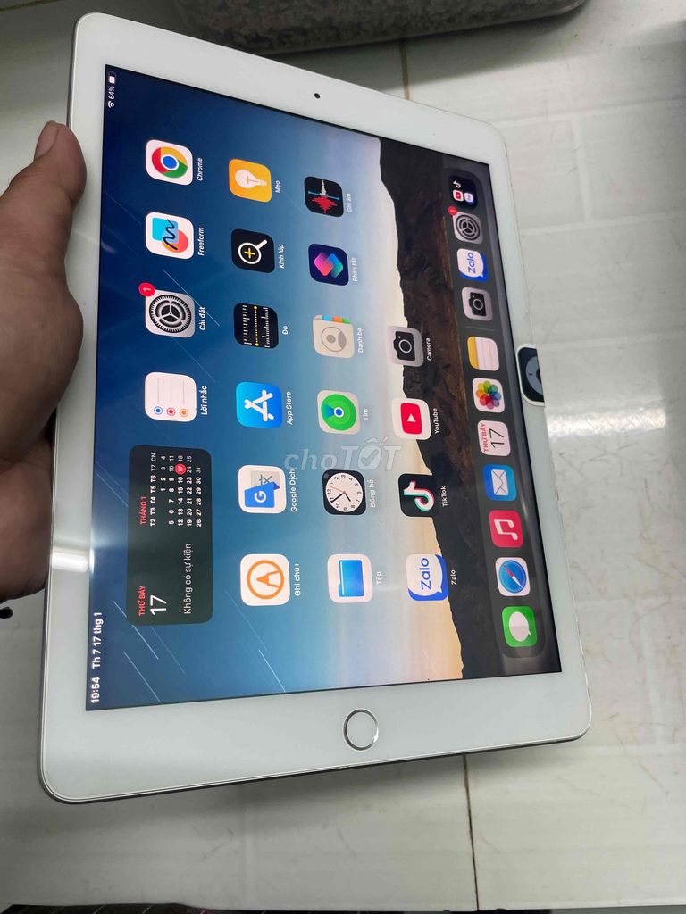 Apple iPad Gen 6 Bạc Wifi. Mua bán Máy tính bảng tại Huyện Thủ Thừa Long An được đăng bởi Nguyễn Quy hình 1