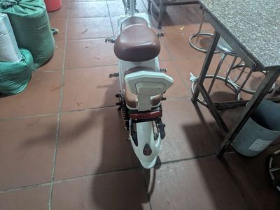Xe đạp điện Lihaze 48V Trắng. Mua bán Xe điện tại Huyện Cẩm Giàng Hải Dương được đăng bởi anh kim