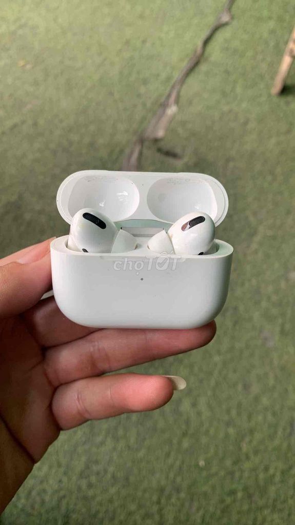 Apple AirPods Pro 1 Trắng. Mua bán Tivi, Âm thanh tại Thành phố Biên Hòa Đồng Nai được đăng bởi Hạnh Đỗ hình 1
