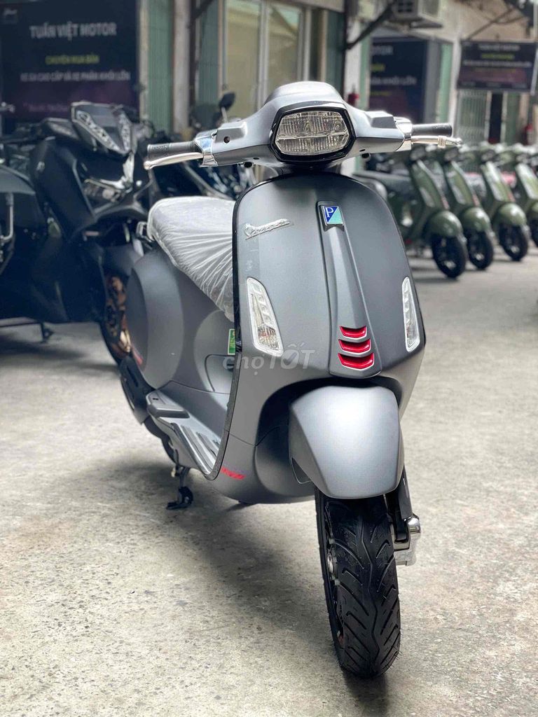 Vespa Sprint S150 Grey Titanio mới. Mua bán Xe máy tại Quận Cầu Giấy Hà Nội được đăng bởi Tuấn Việt Motor hình 2