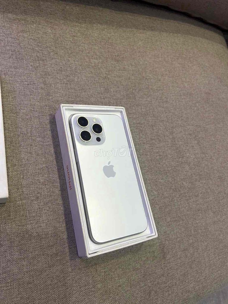 iPhone 16 Pro Max 256GB Trắng 97% Mỹ. Mua bán Điện thoại tại Quận 3 Tp Hồ Chí Minh được đăng bởi Nam Á Mobile hình 1