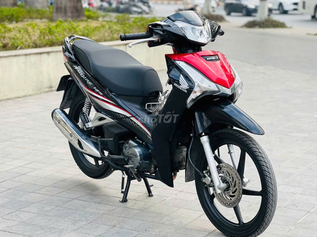 Оригинальный автомобильный цистерна Honda Future 125fi