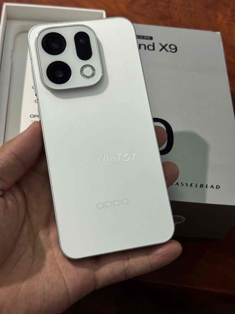 Oppo Find X9 fullbox Ram 12/256GB Dimen 9500 Pin 7. Mua bán Điện thoại tại Thành phố Buôn Ma Thuột Đắk Lắk được đăng bởi Xuân Tr hình 1