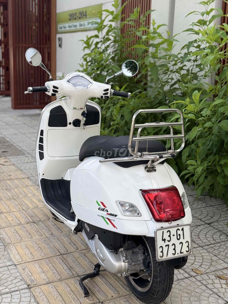 Пьяджо Веспа GTS 125 2019 Белый АБС