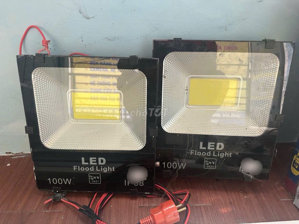 2 Đèn pha LED TRẮNG FLOOD LIGHT 100W DSY 0421. Mua bán Đèn tại Huyện Hóc Môn Tp Hồ Chí Minh được đăng bởi Bán lẹ còn về hình 1
