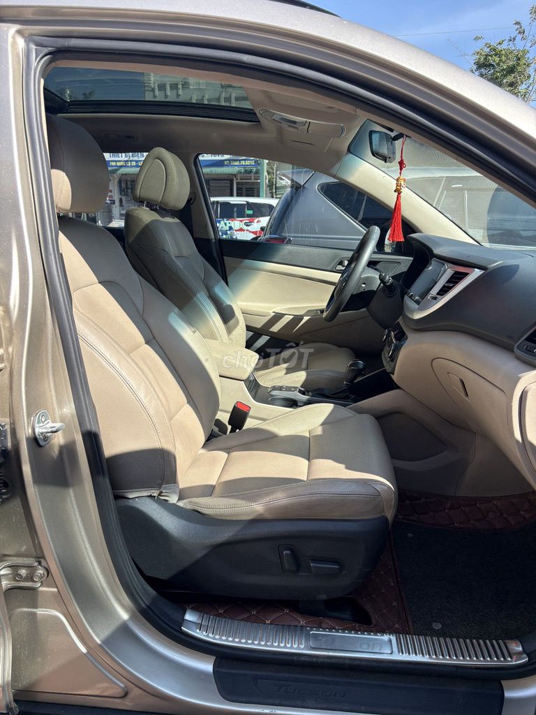 Hyundai Tucson 2018 2.0 ATH - 61000 km. Mua bán Ô tô tại Huyện Đức Trọng Lâm Đồng được đăng bởi Nguyễn Hữu Dự hình 11
