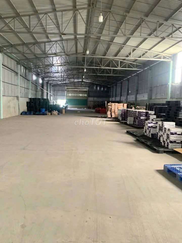 Xưởng 1300m2. Mặt tiền thạnh Lộc. Q12