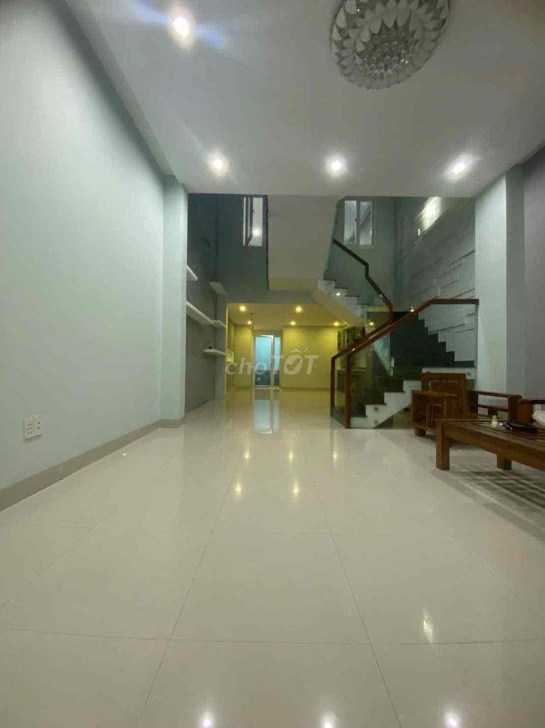 nhà đường Ấp Bắc giá 15tr/tháng