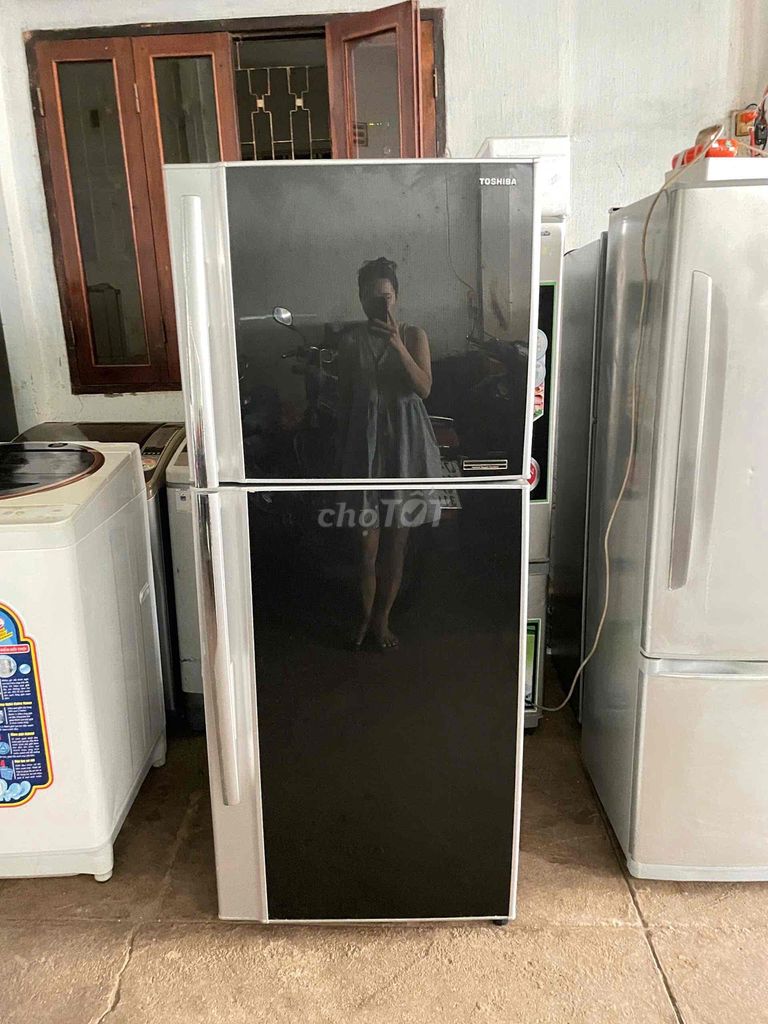 Thanh lý tủ lạnh Toshiba 355L