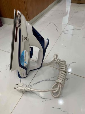Bàn ủi hơi nước Electrolux thanh lý giảm 30%. Mua bán Nội thất, đồ gia dụng khác tại Quận Ninh Kiều Cần Thơ được đăng bởi Điện máy Kim Hào