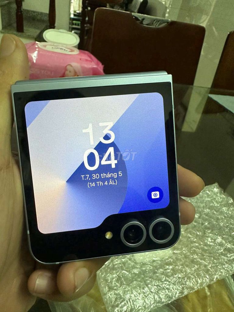 Samsung Galaxy Z Flip6 12GB/256GB Xám. Mua bán Điện thoại tại Quận Bình Tân Tp Hồ Chí Minh được đăng bởi Thanh lý đồ cầm hết hạn hình 1
