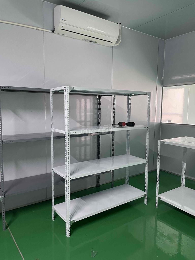 Kệ sắt V lỗ Sắt sơn tĩnh điện Trắng Đa năng. Mua bán Tủ, kệ gia đình tại Quận Cẩm Lệ Đà Nẵng được đăng bởi Kệ Sắt Minh Quân Đà Nẵng hình 1